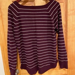 Pink clover, Xl, maroon stopped sweater.
